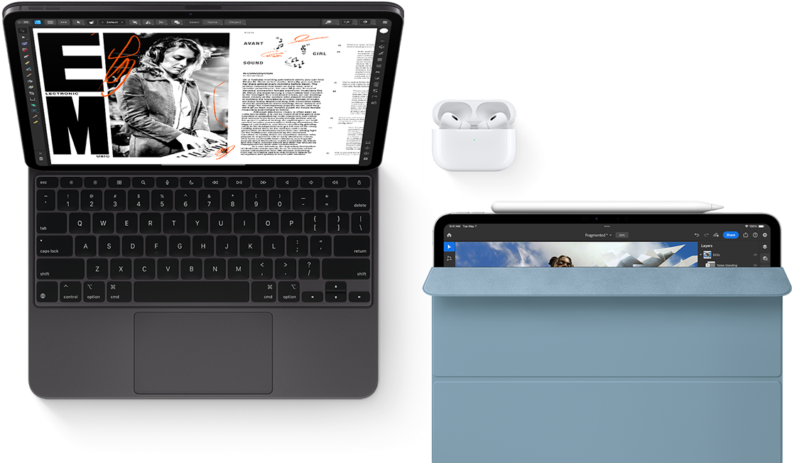 iPad Pro dengan Magic Keyboard, Airpods Pro. iPad lain dengan Apple Pencil dan Smart Folio